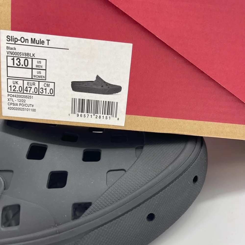 Vans Slip-On Clogs Slip-On Mule Trk
Black
VN0005V8BLK Tracking Sneakers - Picture 16 of 16